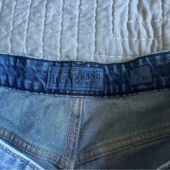 LUCKY BRAND ~ Cutoff Distressed Lucky Pins Short Size 10 High Rise - Picture 4 of 14